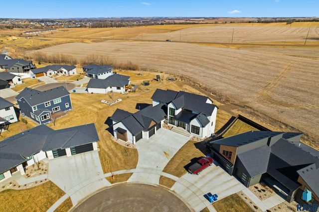 7312 Agate Cir Circle, Sioux Falls, SD 57110