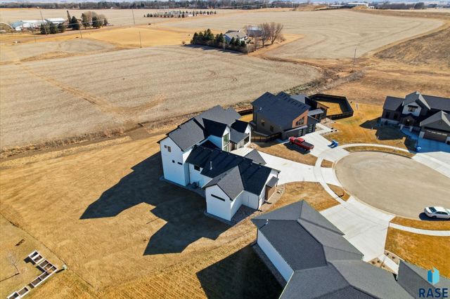 7312 Agate Cir Circle, Sioux Falls, SD 57110