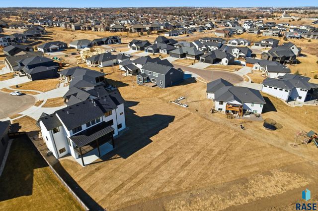 7312 Agate Cir Circle, Sioux Falls, SD 57110
