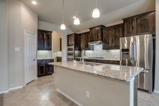 45 Auburn Drive, Edgecliff Village, TX 76134