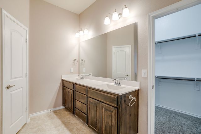 45 Auburn Drive, Edgecliff Village, TX 76134