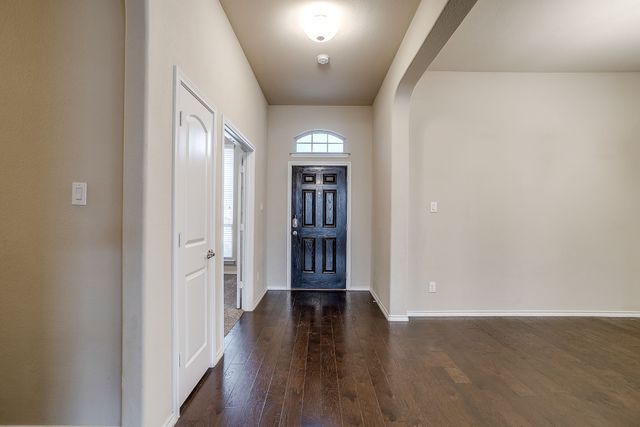 45 Auburn Drive, Edgecliff Village, TX 76134