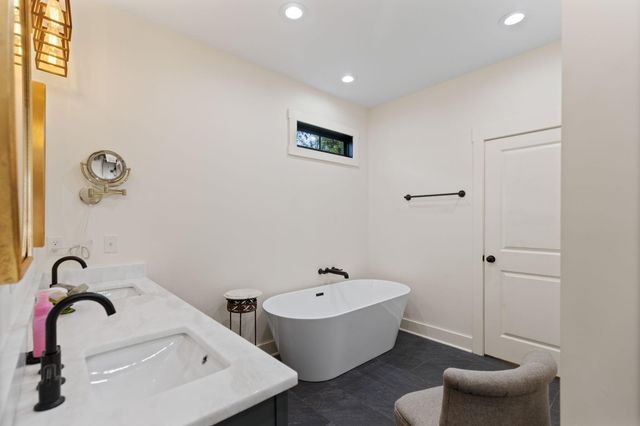 2111 Parker Street, NE, Cleveland, TN 37311