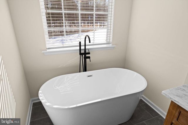 5269 MACEDONIA RD, Woodford, VA 22580