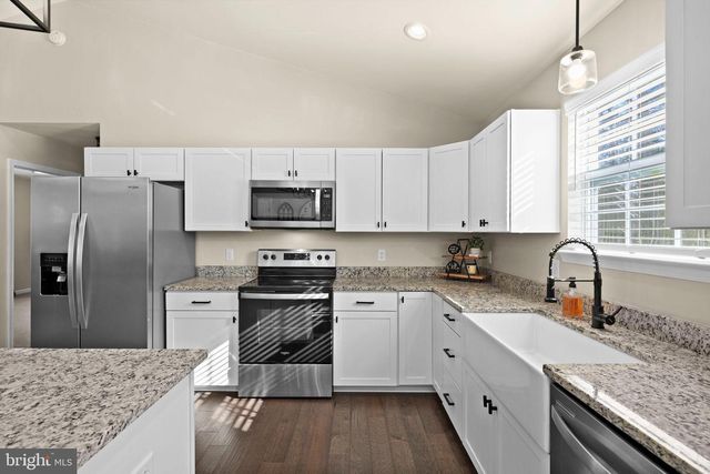 5269 MACEDONIA RD, Woodford, VA 22580