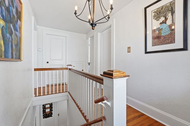 104 Wayne St, Springfield, MA 01118