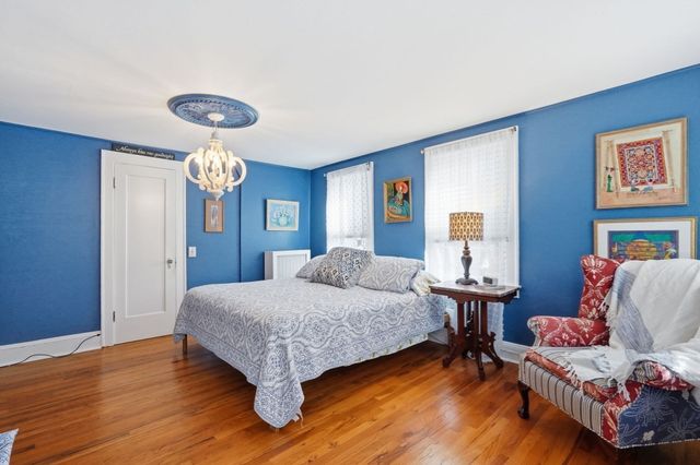 104 Wayne St, Springfield, MA 01118