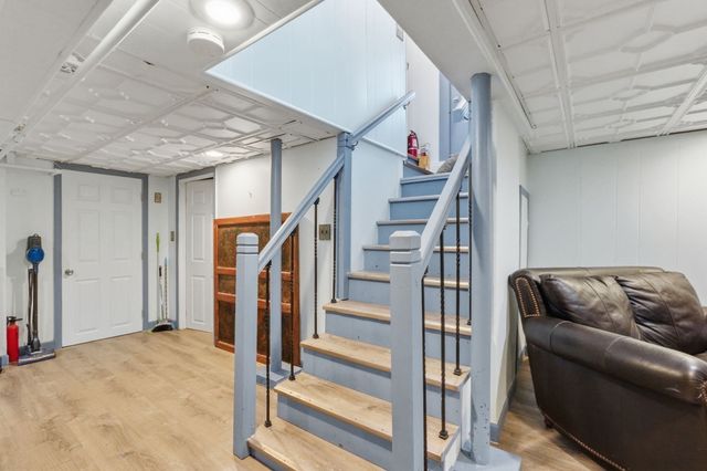 104 Wayne St, Springfield, MA 01118