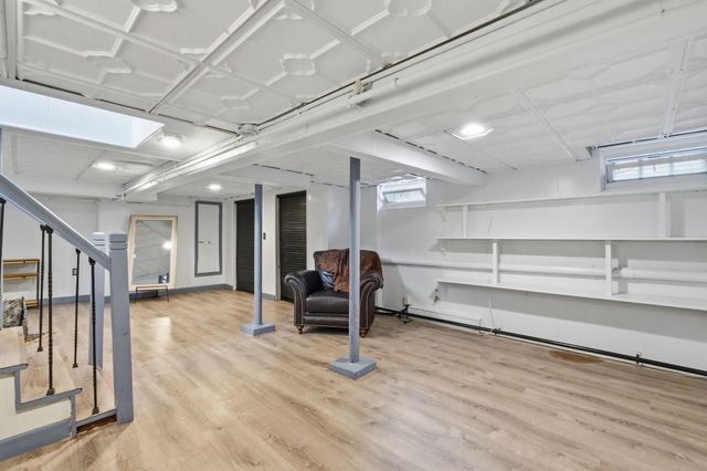 104 Wayne St, Springfield, MA 01118