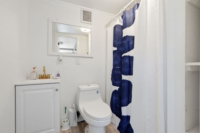 104 Wayne St, Springfield, MA 01118