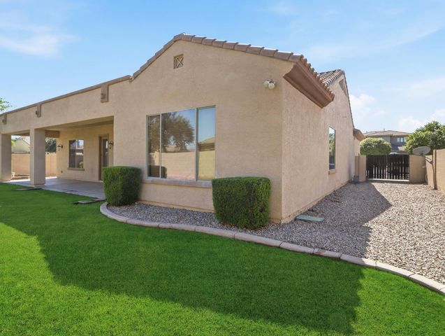 3146 E Coconino Drive, Gilbert, AZ 85298