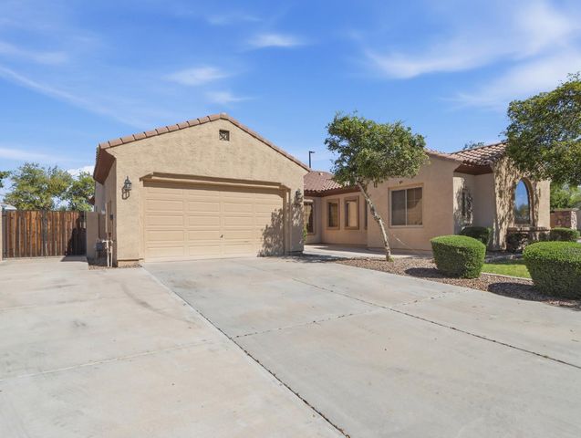 3146 E Coconino Drive, Gilbert, AZ 85298