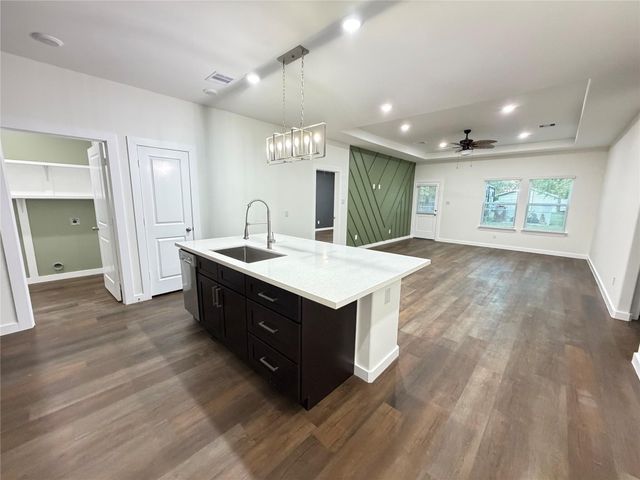 527 Autumn Lane, Livingston, TX 77351