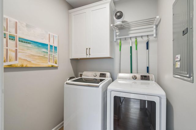 250 Seven Farms Drive 302, Charleston, SC 29492