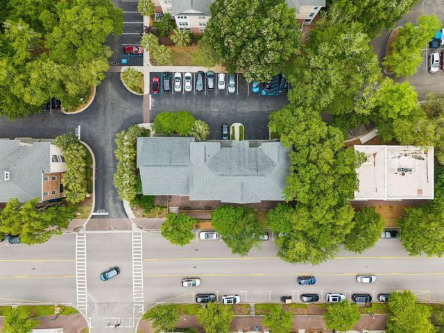 250 Seven Farms Drive 302, Charleston, SC 29492
