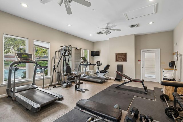 250 Seven Farms Drive 302, Charleston, SC 29492