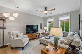 250 Seven Farms Drive 302, Charleston, SC 29492