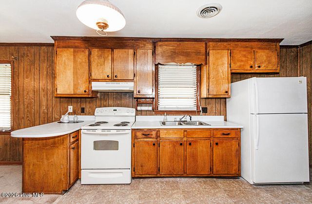 5201 Gainor Avenue, Battleboro, NC 27809