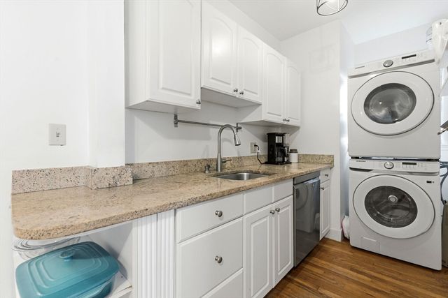 155 Forest Hills St 2, Boston, MA 02130
