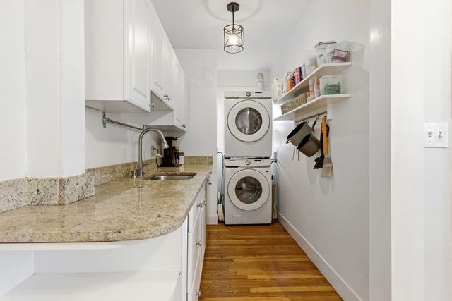 155 Forest Hills St 2, Boston, MA 02130
