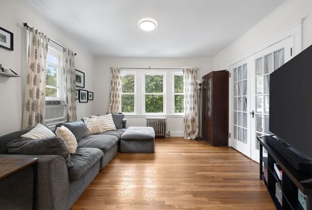 155 Forest Hills St 2, Boston, MA 02130