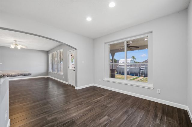 12722 Carriage Glen Drive, Tomball, TX 77377