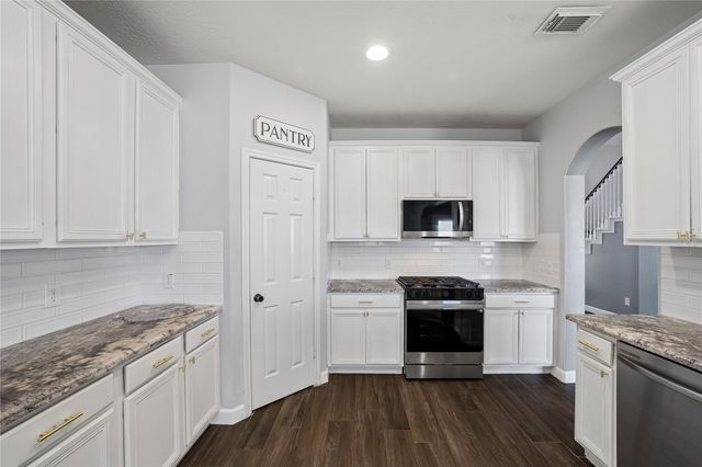 12722 Carriage Glen Drive, Tomball, TX 77377