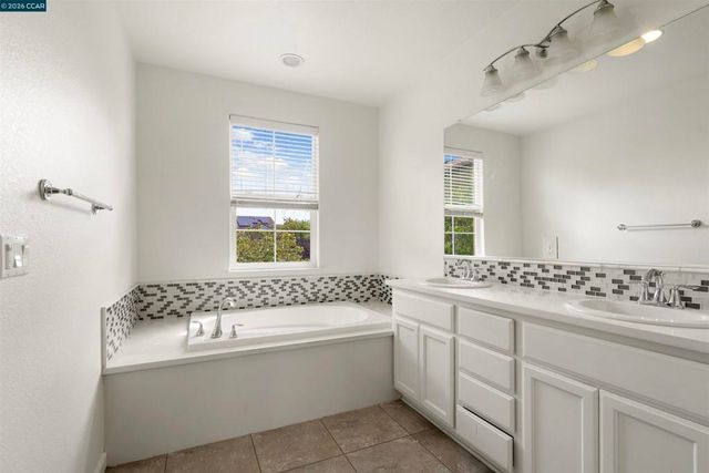 1555 Glenn St, Hayward, CA 94545