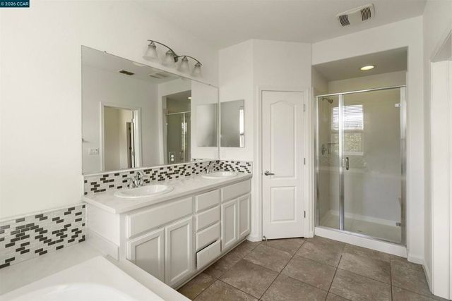 1555 Glenn St, Hayward, CA 94545