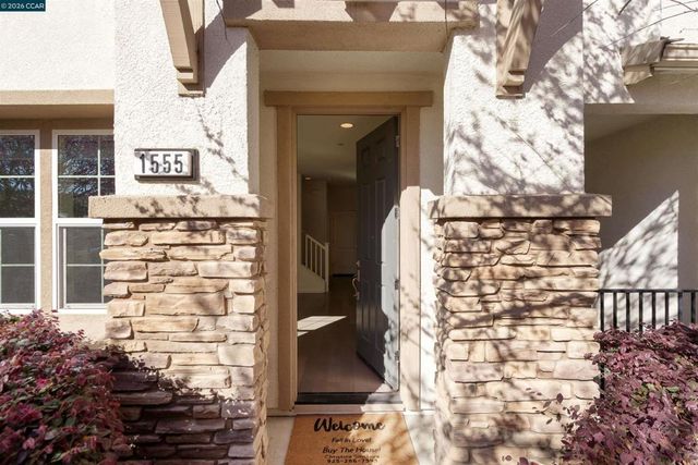 1555 Glenn St, Hayward, CA 94545