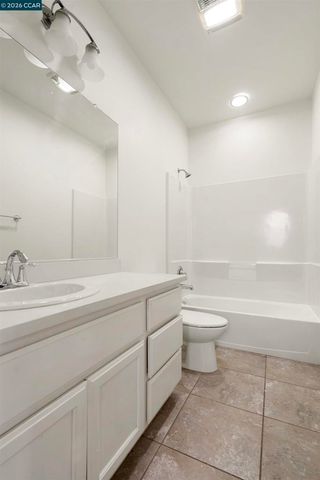 1555 Glenn St, Hayward, CA 94545