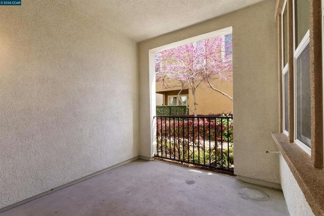 1555 Glenn St, Hayward, CA 94545