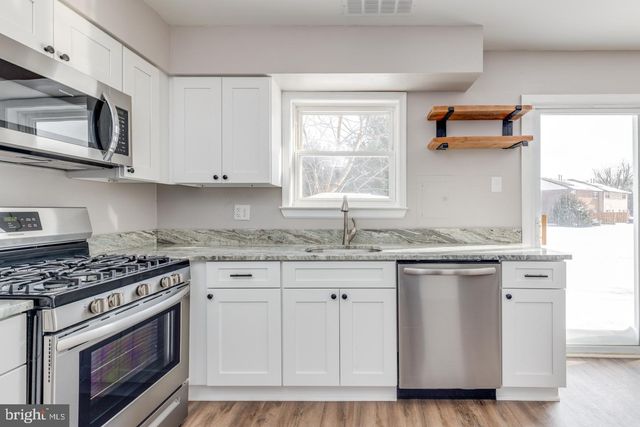 65 EAVES MILL RD, Medford, NJ 08055