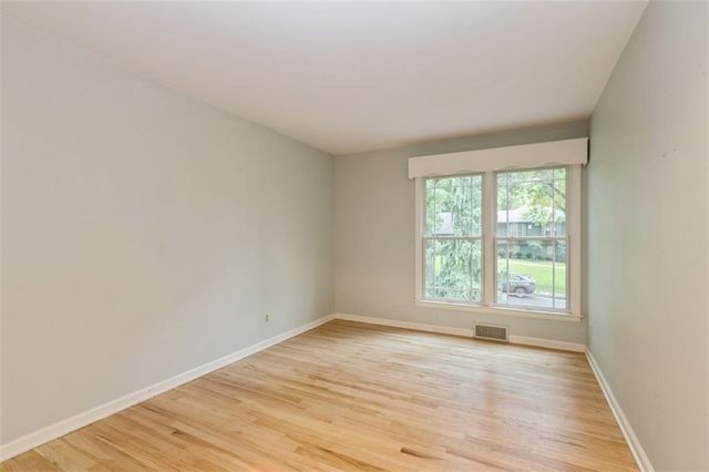 4506 W 93rd Terrace, Prairie Village, KS 66207