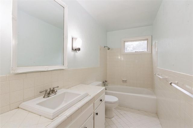 4506 W 93rd Terrace, Prairie Village, KS 66207