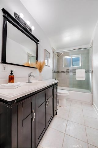 24224 Welby, West Hills, CA 91307