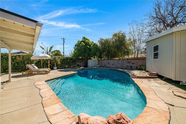24224 Welby, West Hills, CA 91307