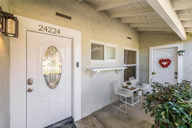 24224 Welby, West Hills, CA 91307