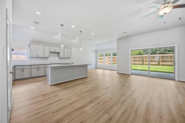 2830 River Juniper Lane, Crosby, TX 77532