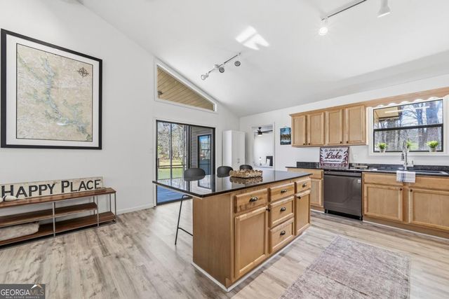 268 W River Bend Drive, Eatonton, GA 31024