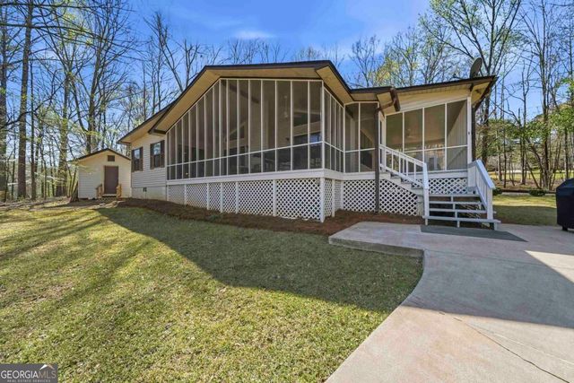 268 W River Bend Drive, Eatonton, GA 31024