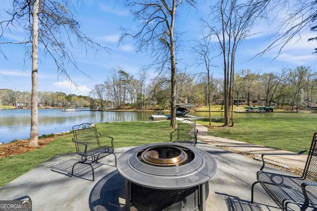 268 W River Bend Drive, Eatonton, GA 31024