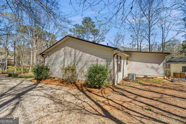 268 W River Bend Drive, Eatonton, GA 31024