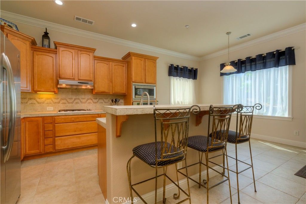 Image 11 of property listing at 1935 Tarmac, Redding, CA 96003