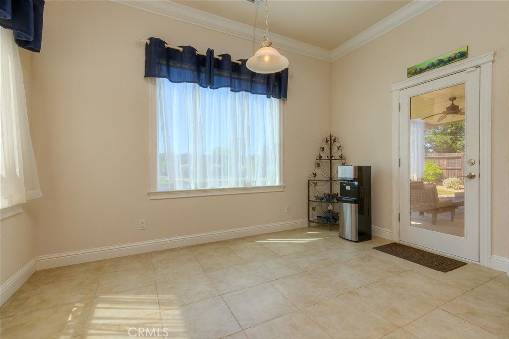 Image 18 of property listing at 1935 Tarmac, Redding, CA 96003