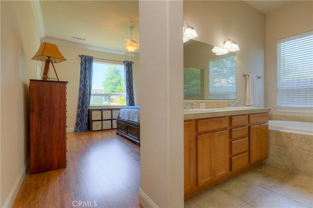 Image 21 of property listing at 1935 Tarmac, Redding, CA 96003