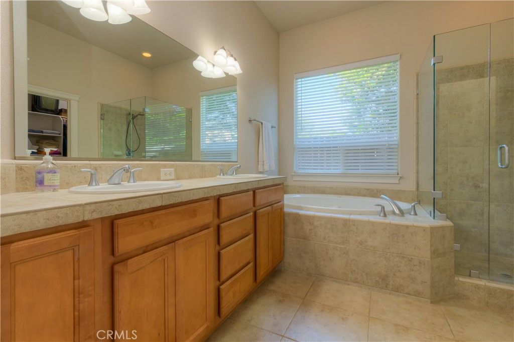 Image 24 of property listing at 1935 Tarmac, Redding, CA 96003