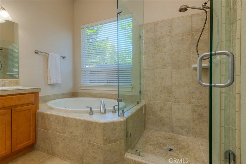 Image 26 of property listing at 1935 Tarmac, Redding, CA 96003