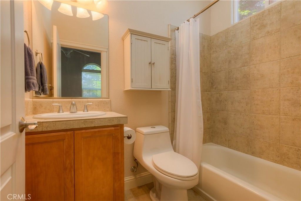 Image 30 of property listing at 1935 Tarmac, Redding, CA 96003
