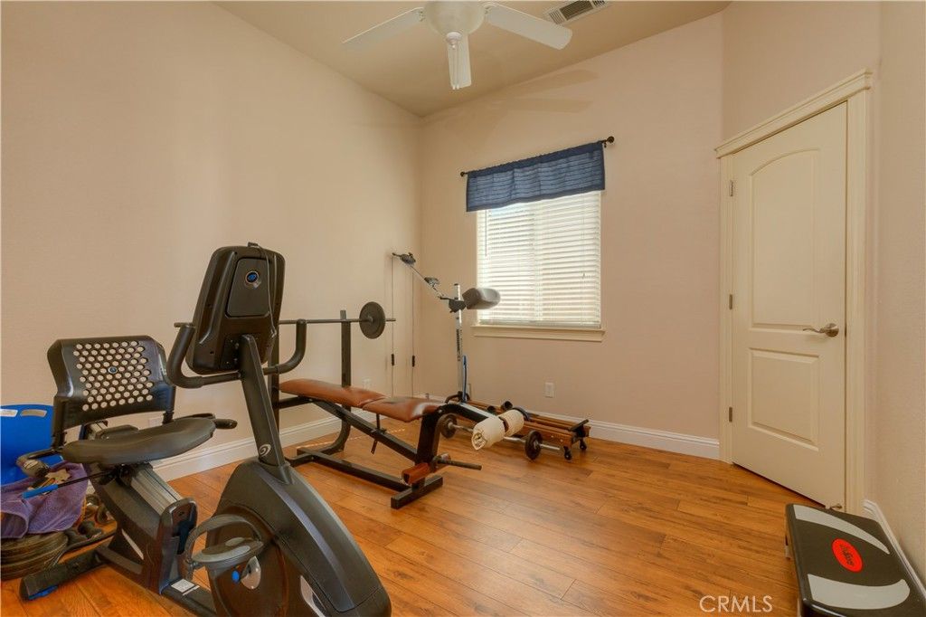 Image 32 of property listing at 1935 Tarmac, Redding, CA 96003